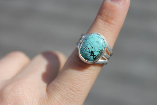 turquoise Ring w/ split band size 7